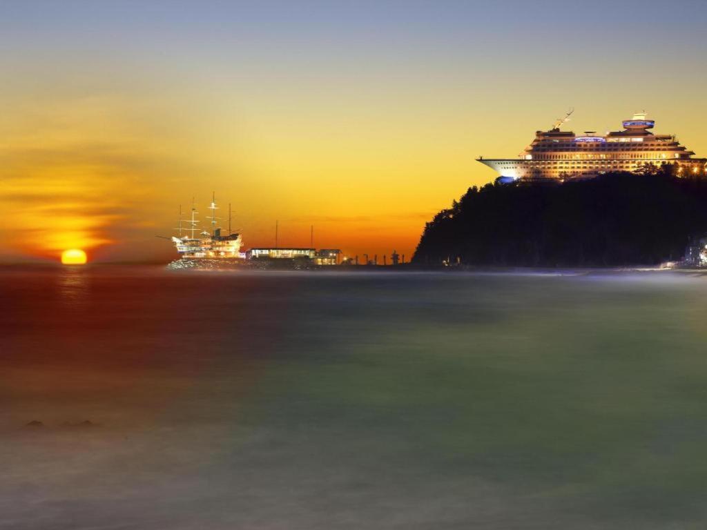 Sun Cruise Resort And Yacht Kosong-dong Exterior foto