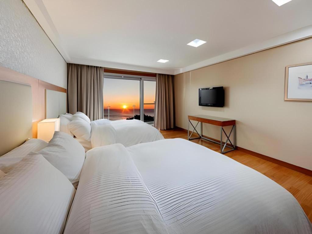 Sun Cruise Resort And Yacht Kosong-dong Exterior foto