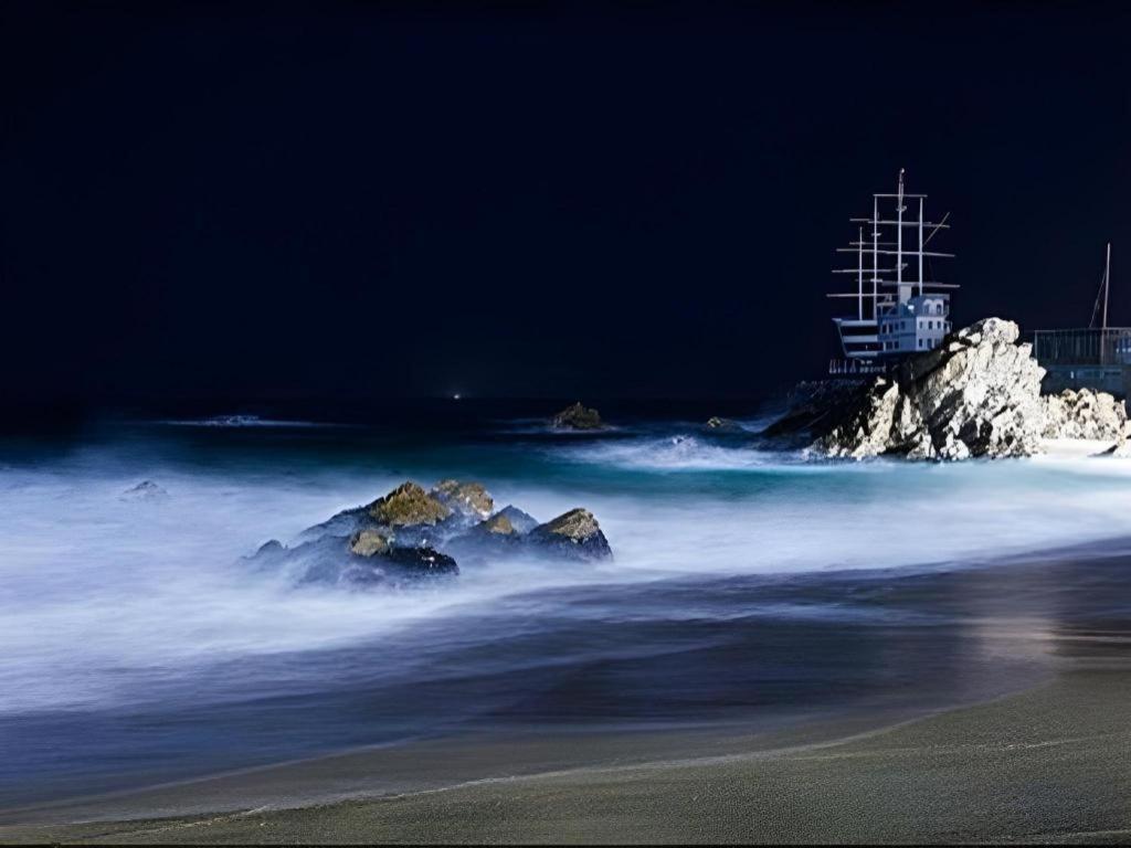 Sun Cruise Resort And Yacht Kosong-dong Exterior foto