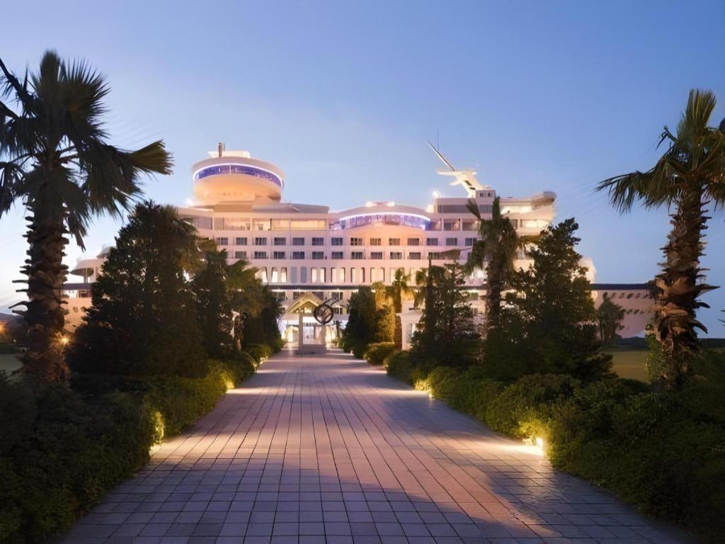 Sun Cruise Resort And Yacht Kosong-dong Exterior foto