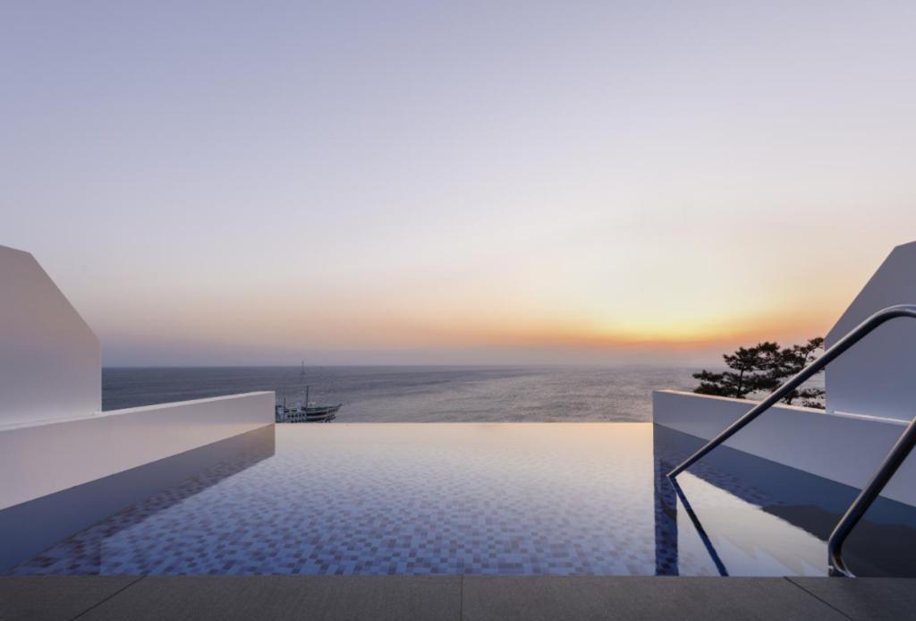 Sun Cruise Resort And Yacht Kosong-dong Exterior foto
