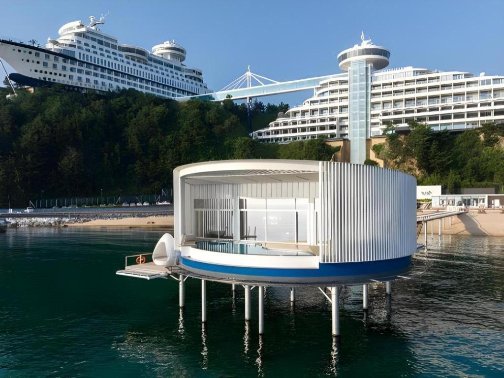 Sun Cruise Resort And Yacht Kosong-dong Exterior foto